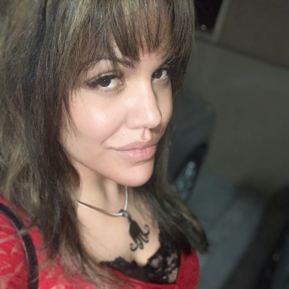 Meet your Posher, Alannah - Picture 2 of 6